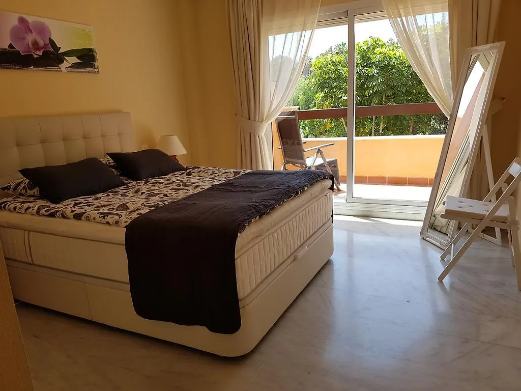 Apartman M&M Reserva De Marbella Hotel Spanyolország